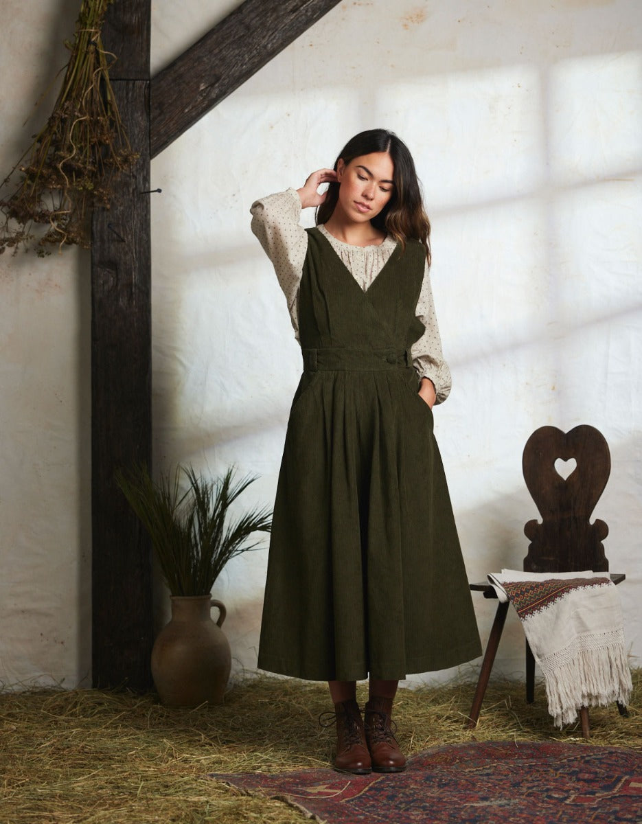 Yana Corduroy Jumper Dress moss Green