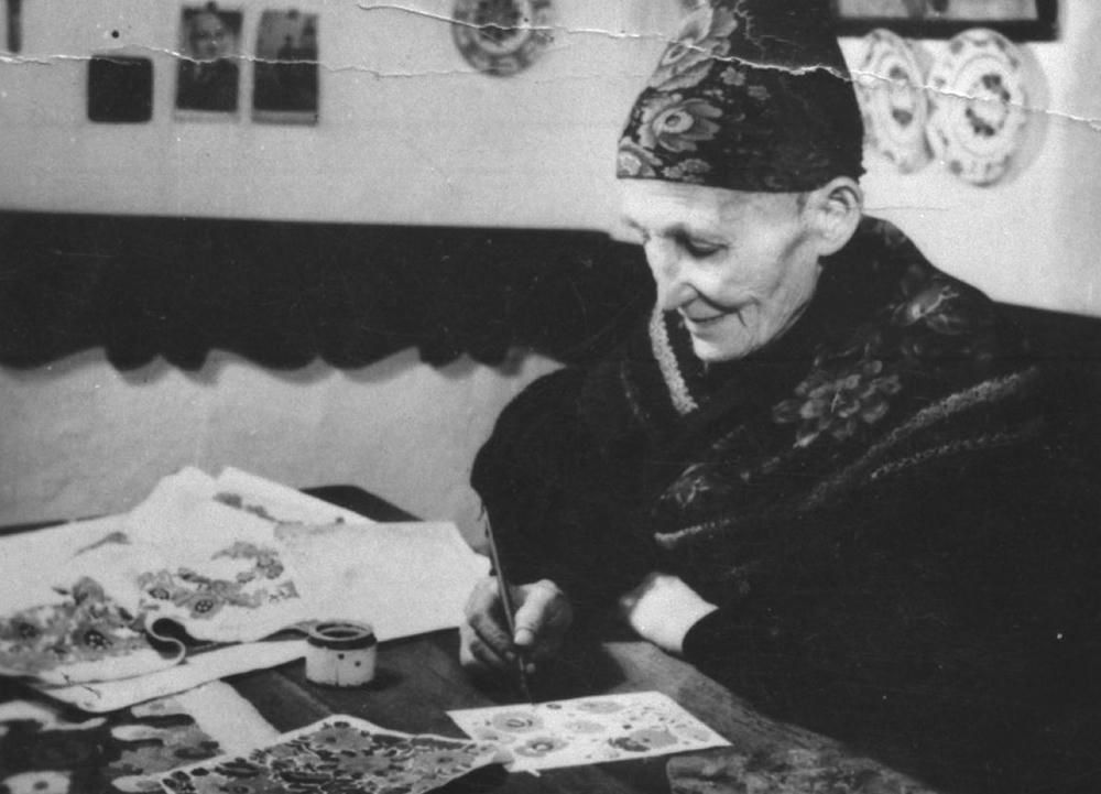 Bori Kisjankó, “the queen” of Matyó folk art, and the “íróasszonyok”