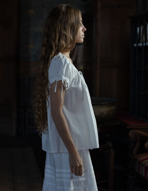 "Cosima" white top with short sleeves