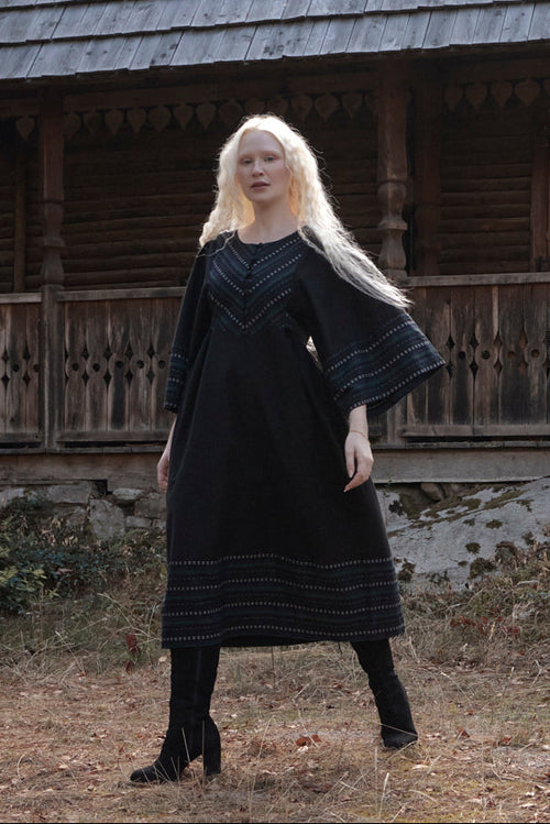 Robe “Marica” à plastron en coton noir et rayé