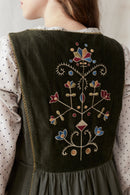 Robe 'Amela' brodée en velours et canevas vert mousse
