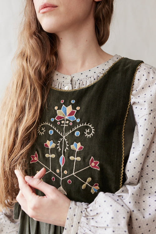 Robe 'Amela' brodée en velours et canevas vert mousse