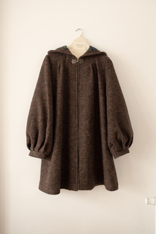 Manteau-cape à capuche “Aneta” pure laine marron
