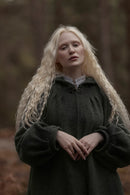 Manteau-cape à capuche “Aneta” pure laine vert mousse