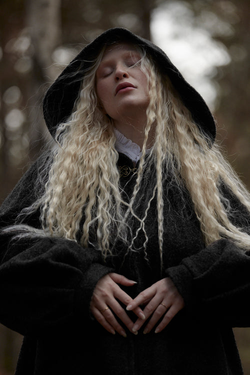 “Aneta” hooded cape coat pure wool black