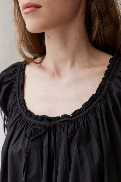 "Cosima" black shift dress with short sleeves
