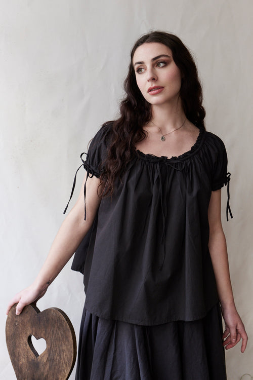 "Cosima" black cotton top with short sleeves