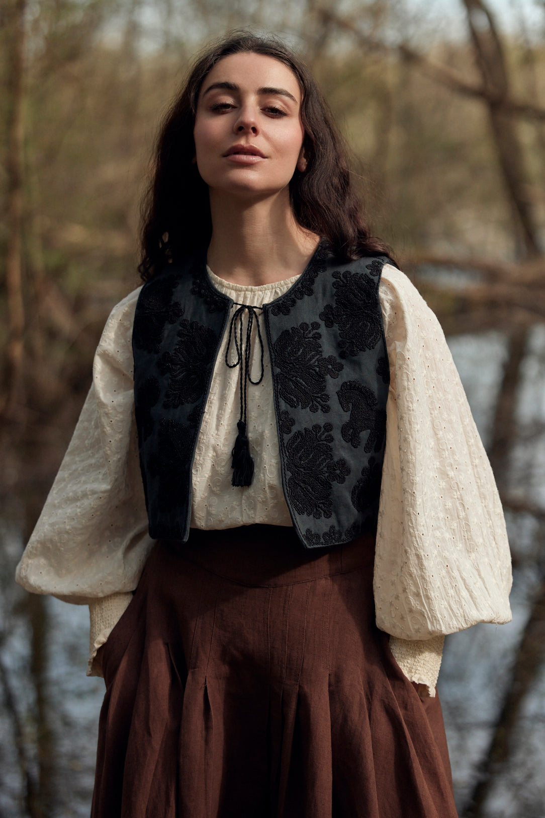 "Denesz" embroidered cotton vest weathered black