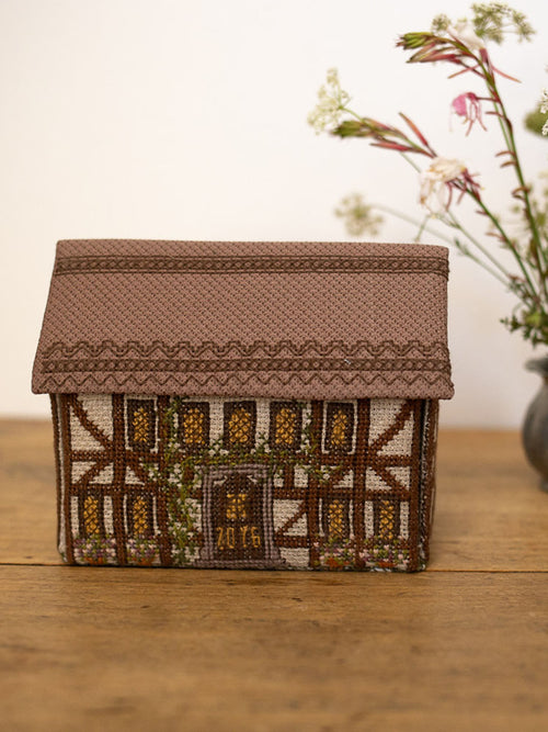 DIY Kit "Fachwerk House" - cross stitch trinket box