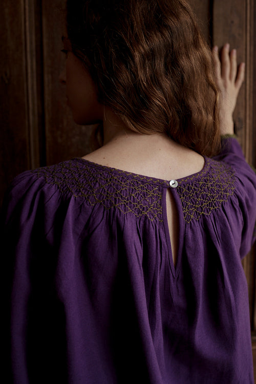 Blouse "Kalia" en coton brodé violet