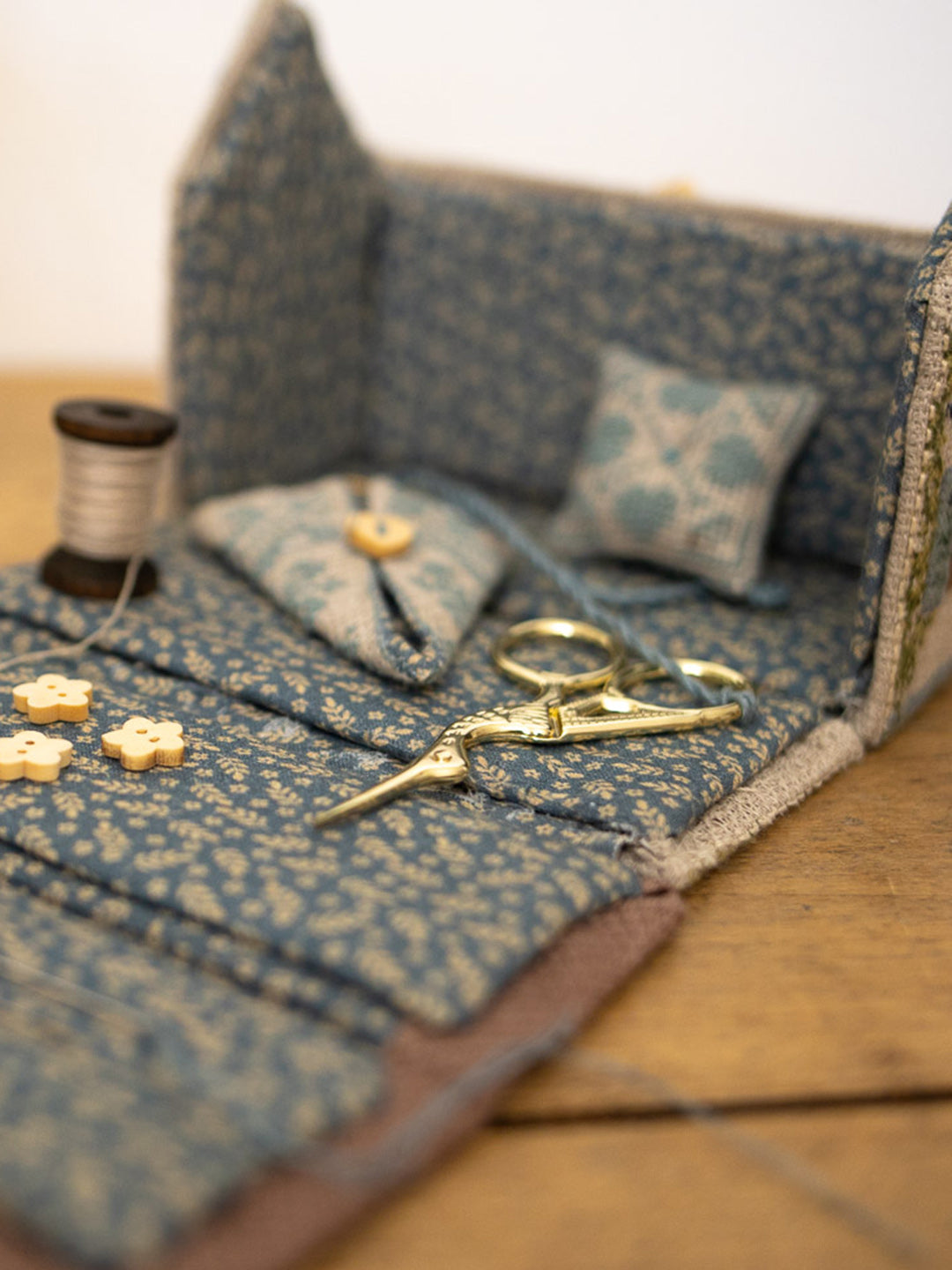 DIY Kit "Chata House" - cross stitch trinket box