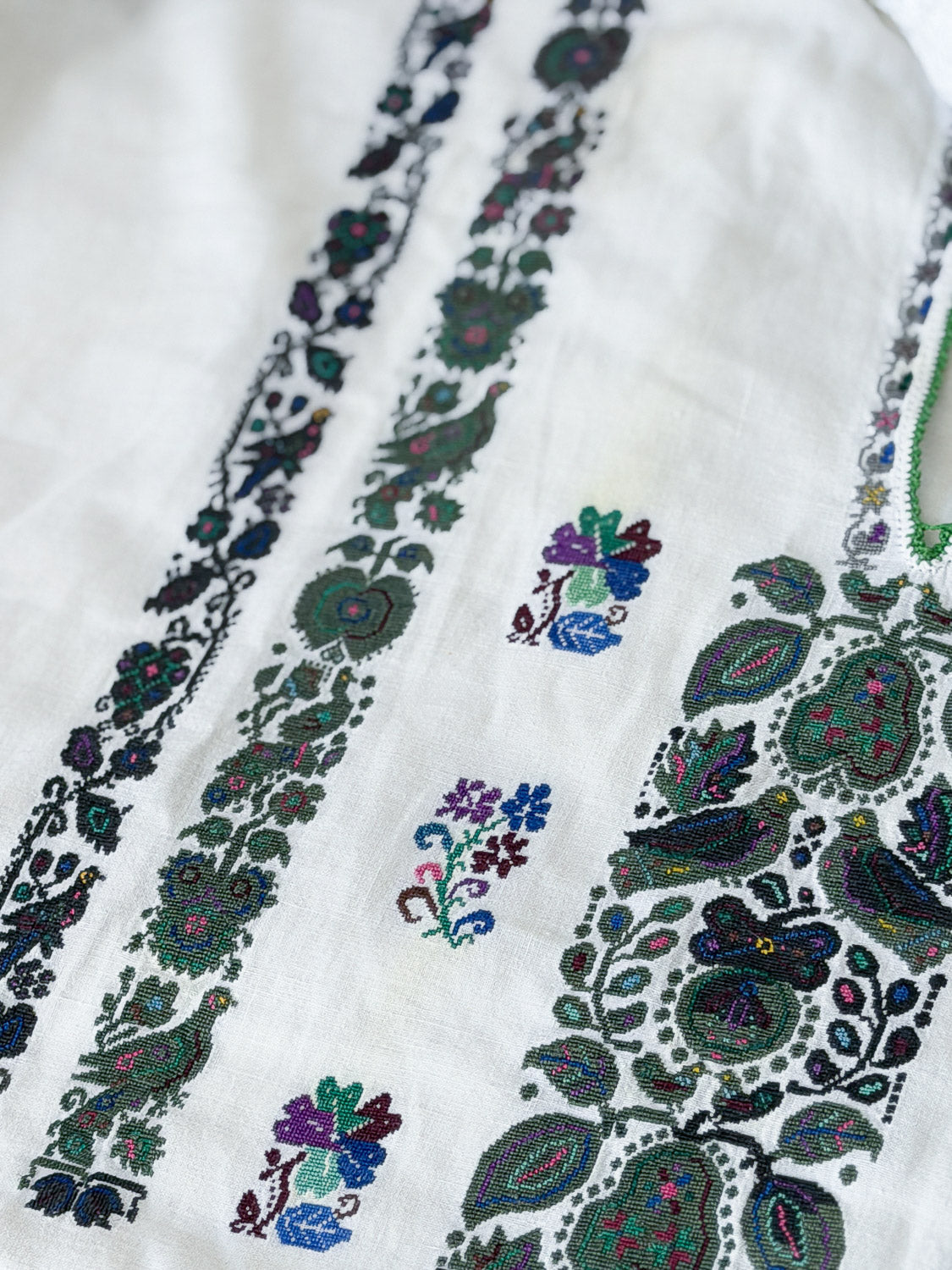 “Ioana” blouse with carașova-inspired embroidery