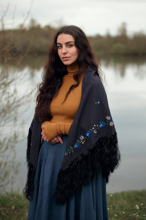 "Timea" black stole with embroidered Matyó flowers blue