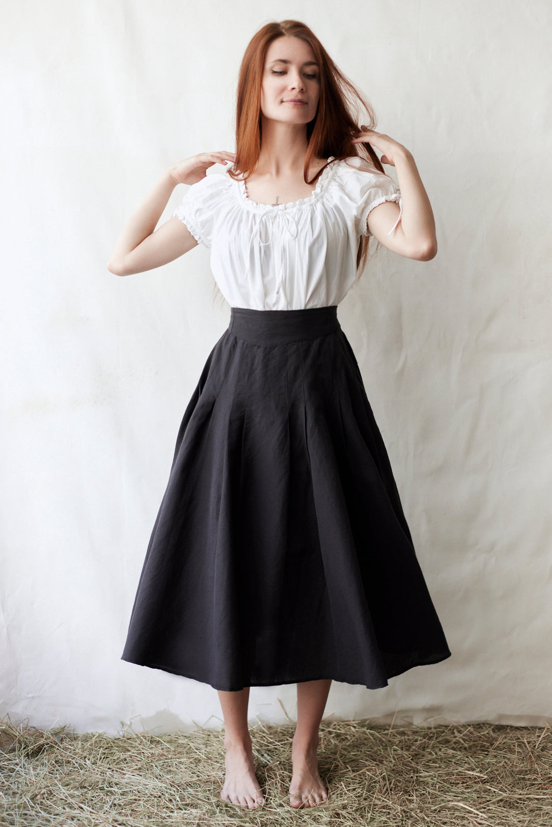 'Vineta' linen midi skirt black