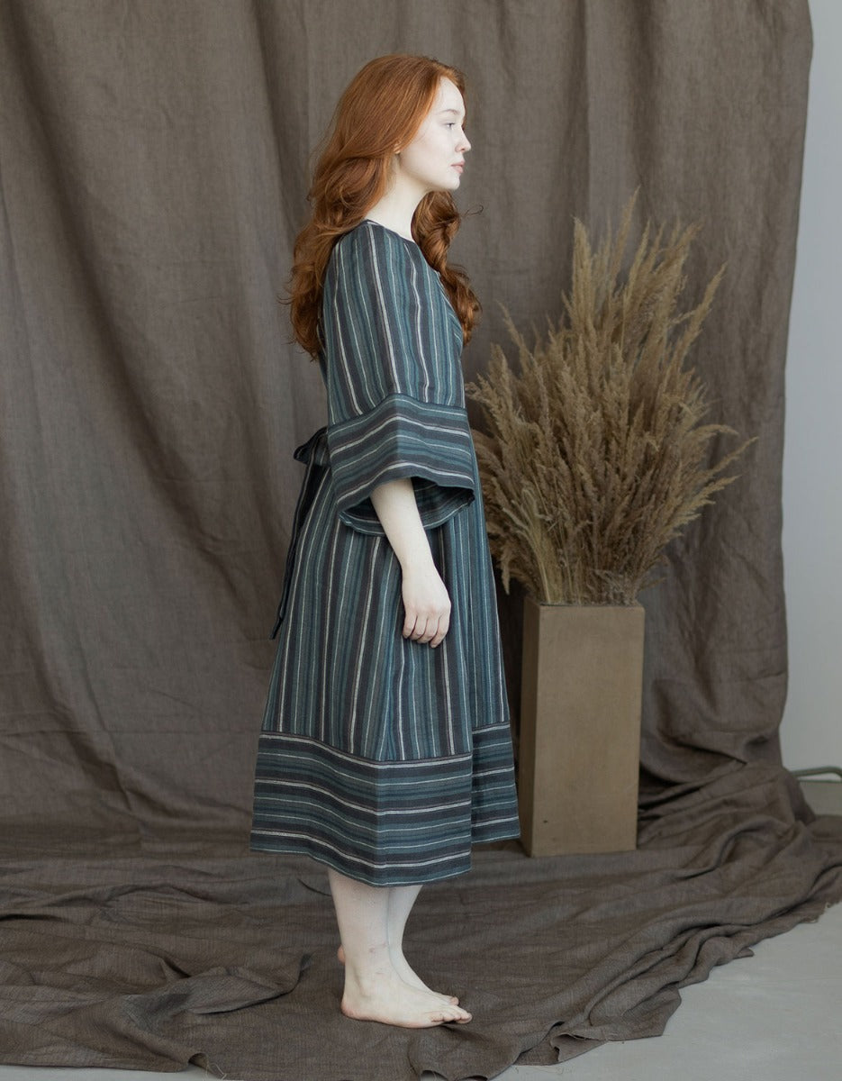 “Adelina” dress in striped linen chestnut