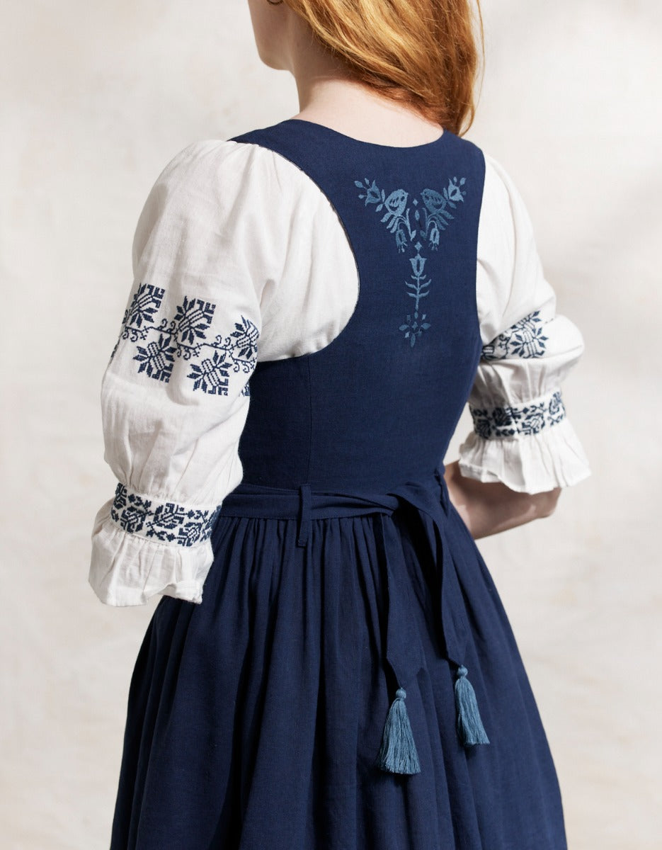 Robe brodée 'Alina' bleu indigo