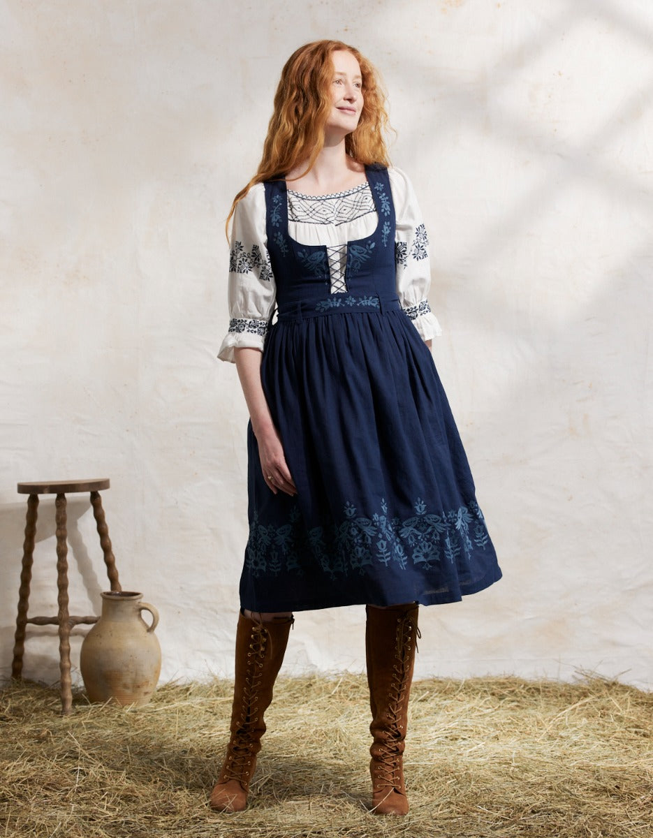Robe brodée 'Alina' bleu indigo