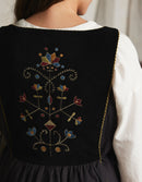 Robe 'Amela' brodée en velours et canevas noir
