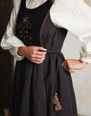 Robe 'Amela' brodée en velours et canevas noir