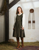 Robe 'Amela' brodée en velours et canevas vert mousse