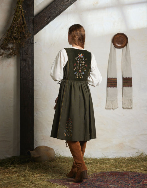Robe 'Amela' brodée en velours et canevas vert mousse