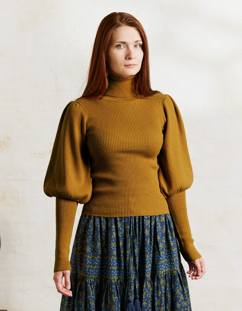 Pull col roulé 'Ariana' en coton et cachemire avec manches gigot moutarde
