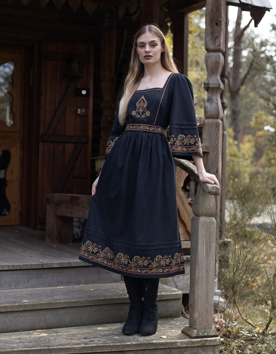 astri maxi dress Astrid Dress Black with contrasting embroideries