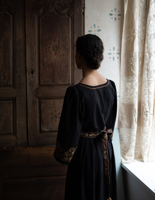 "Astrid" dress black with contrasting embroideries