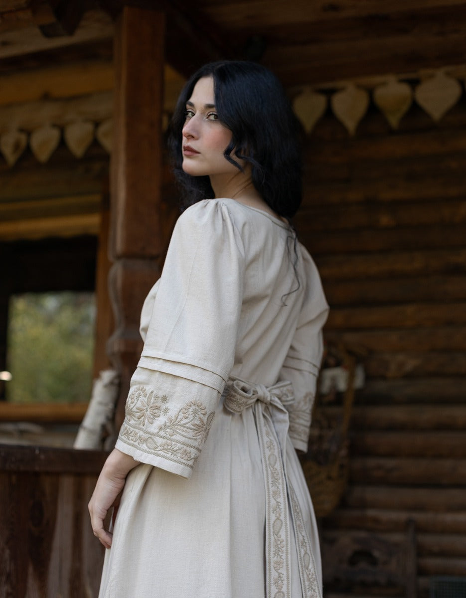 "Astrid" dress ceramic off white with nuanced embroideries