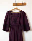Robe 'Austra' brodée couleur prune