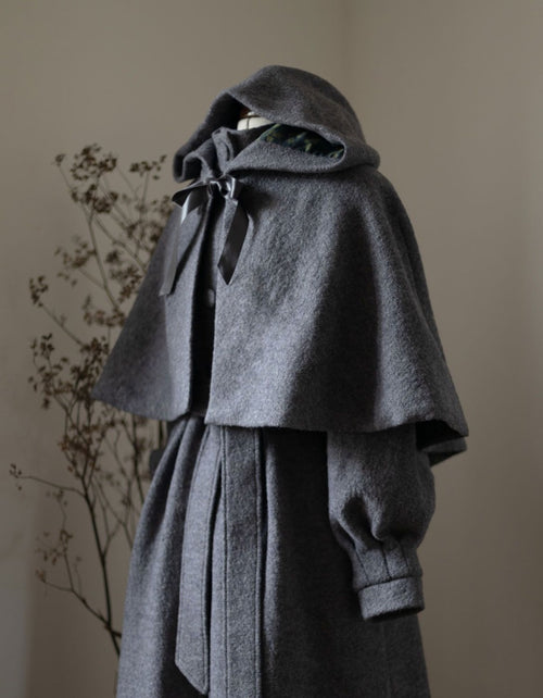 "Aneta" cape in grey wool