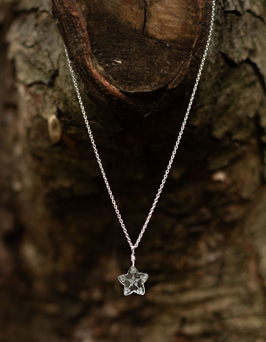 Collier 'Glacier Étoile' en cristal de roche taillé et argent 925