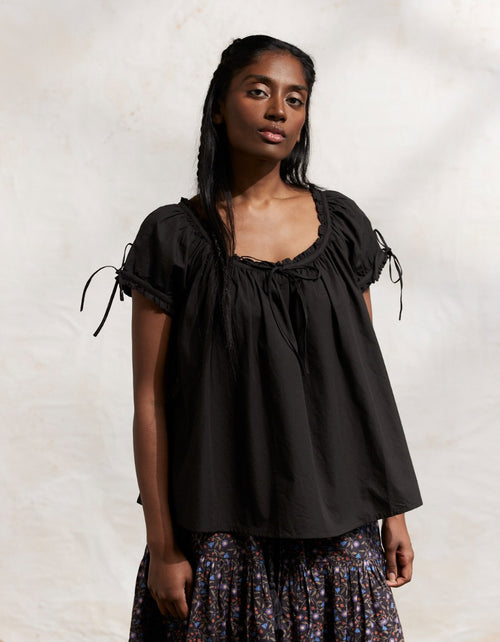 "Cosima" black cotton top with short sleeves