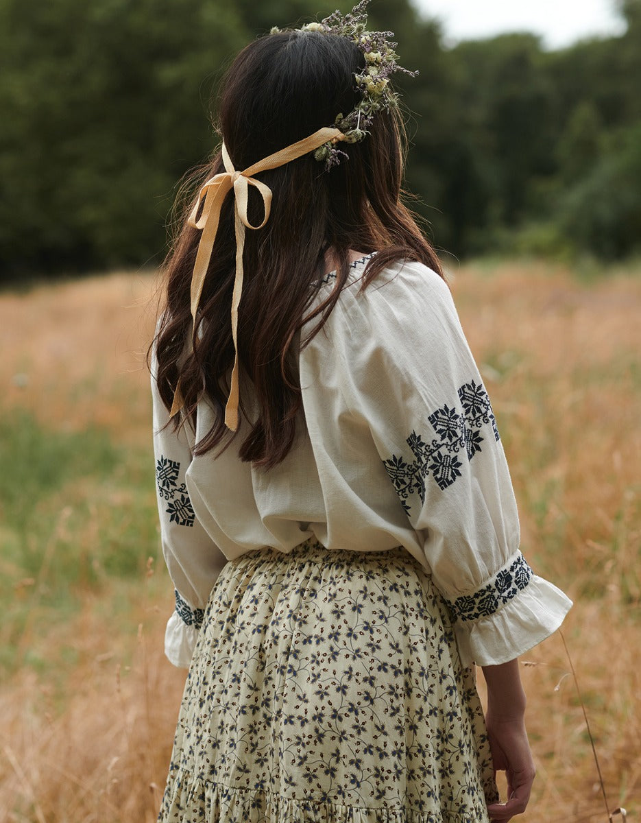 Blouse 'Danika' blanc broderies bleues