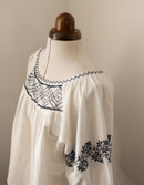 Blouse 'Danika' blanc broderies bleues