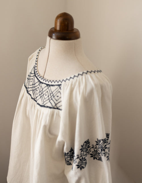 Blouse 'Danika' blanc broderies bleues