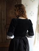 "Daria" velvet corset with sleeves black