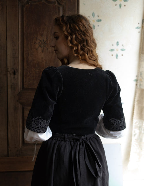 "Daria" velvet corset with sleeves black