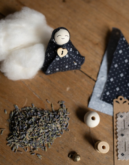 DIY kit '6 small Lavender Laumė' - Mara Diamond Cream/Night Blue