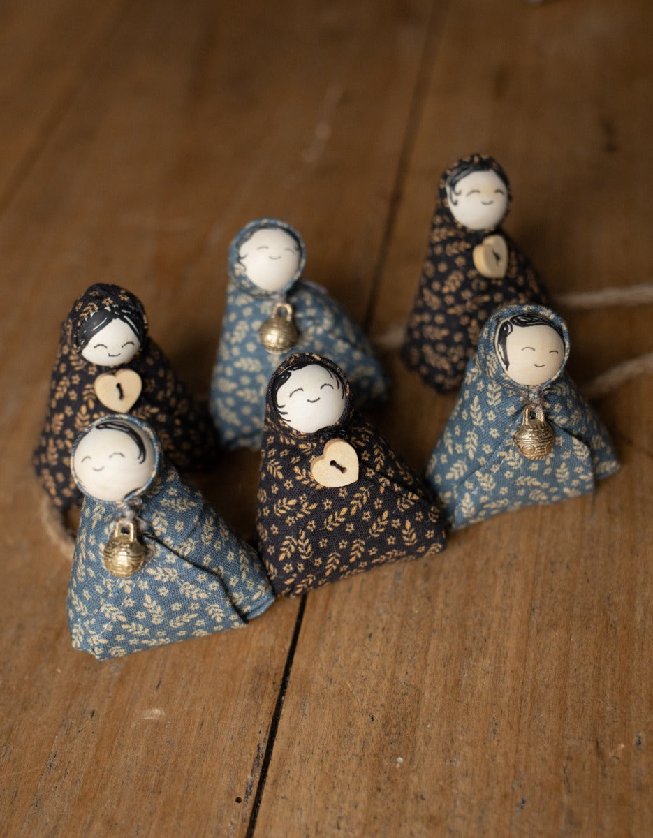 DIY kit '6 small Lavender Laumė' - Mathilda Black/Blue Leaves