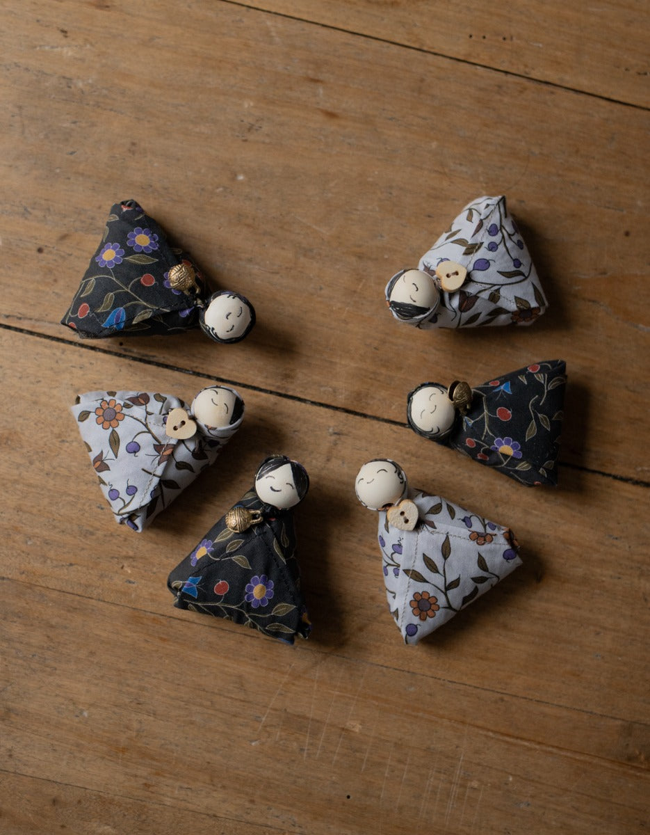 DIY kit '6 small Lavender Laumė' - Millicent Black/Cream