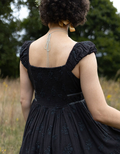 "Ebely" eyelet fabric dress short sleeves black