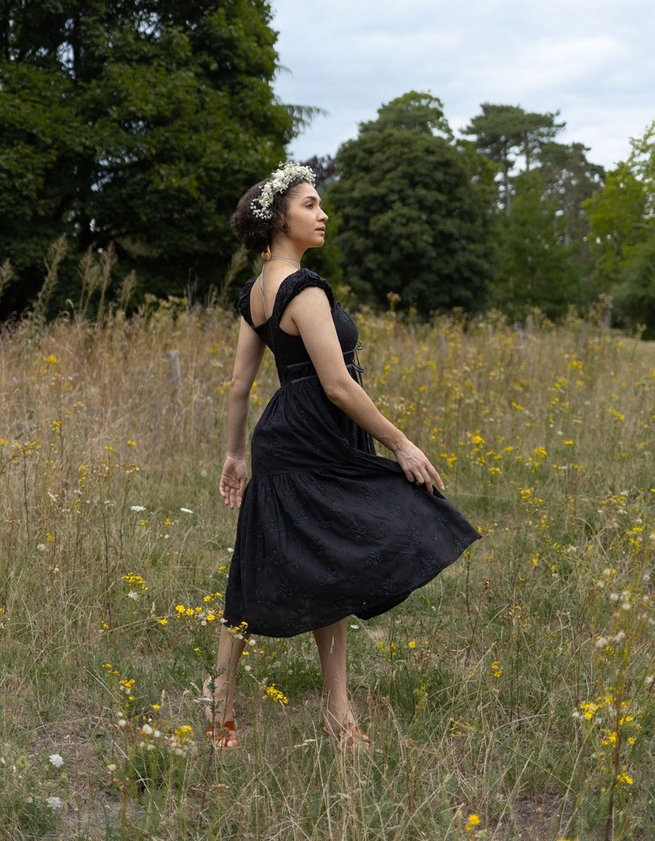 "Ebely" eyelet fabric dress short sleeves black