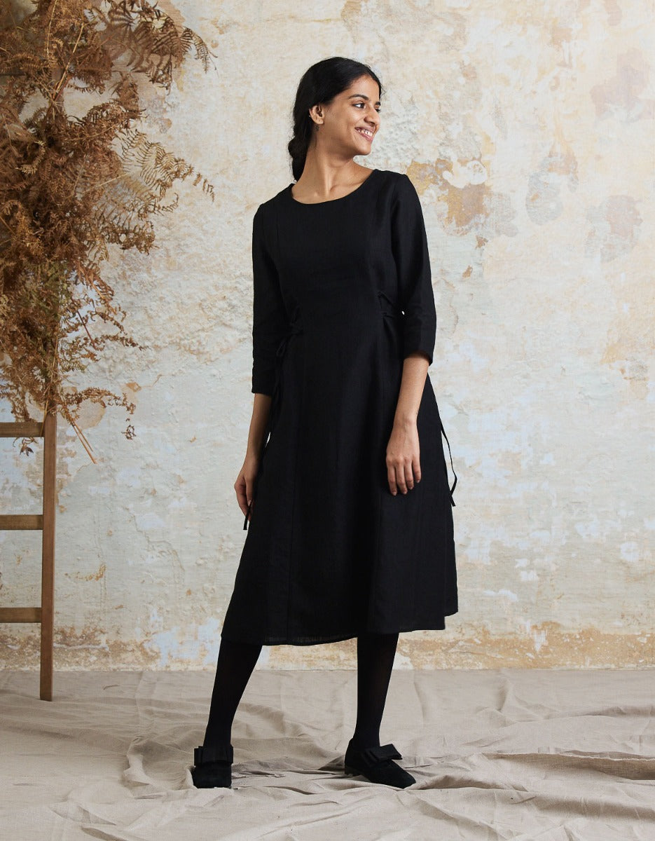 black linen dress midi Robe 'Elina' midi en lin noir bio Black / M