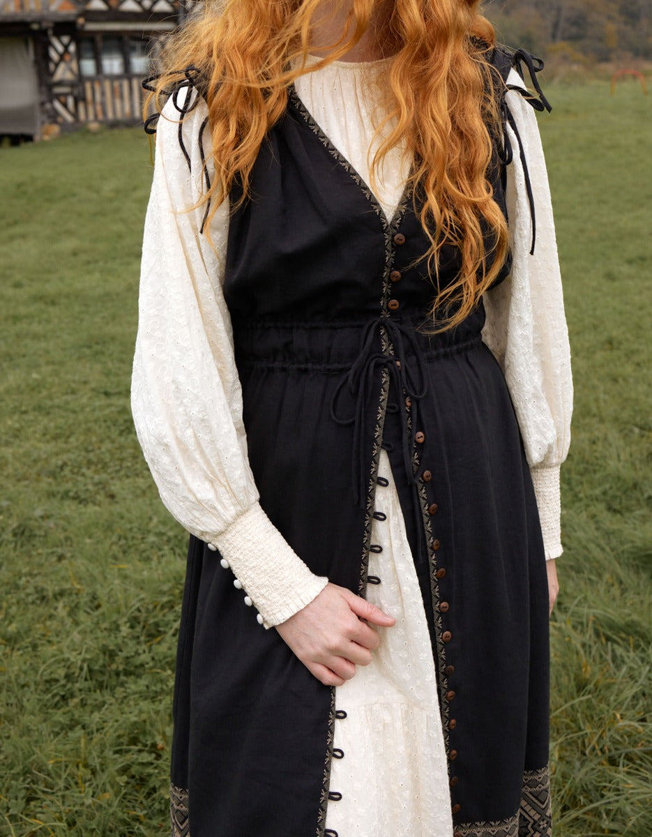 Robe longue 'Elvira' brodée sans manches mousse