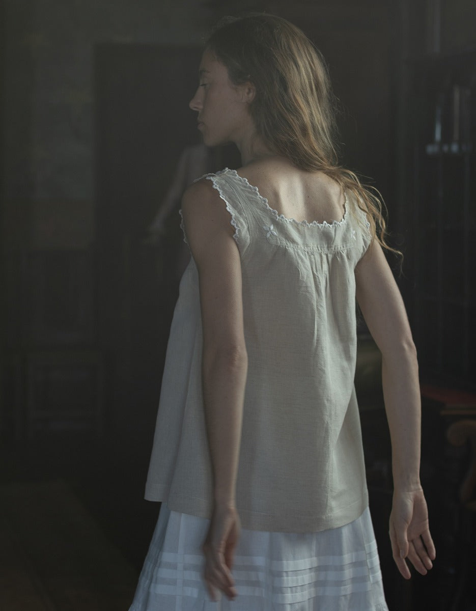 "Flora" scalloped cami in linen