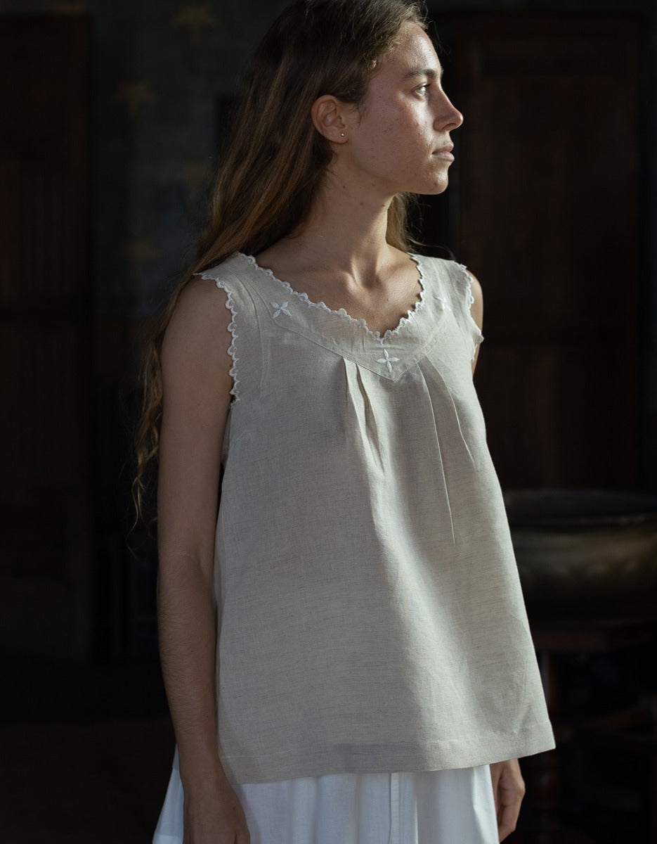 "Flora" scalloped cami in linen
