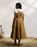 Robe croisée 'Gisela' en lin ambre brodée