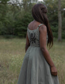 Robe croisée 'Gisela' sauge brodée