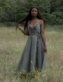 Robe croisée 'Gisela' sauge brodée